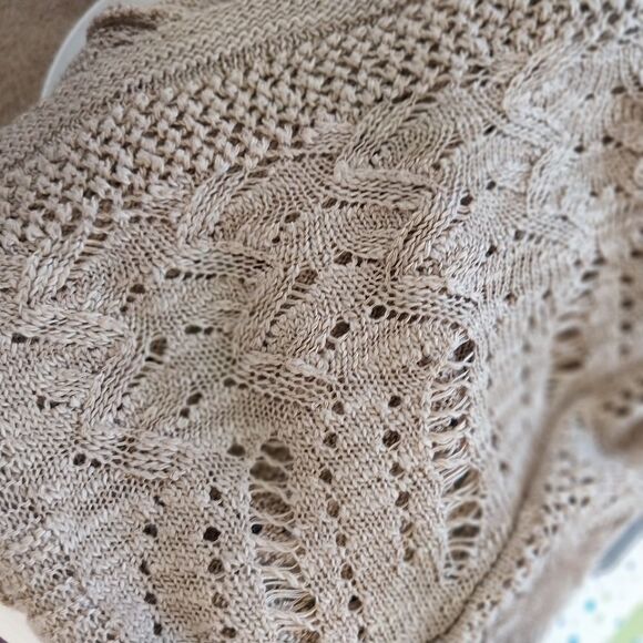 MAURICE'S Tan Sweater. Size XS - Picture 14 of 15